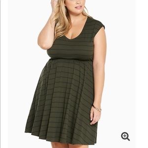 Stripped v-neck jersey skater dress